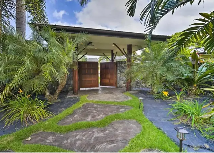 Beaches And Kona Town Ideal Location Gated