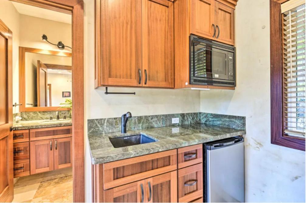 Beaches And Kona Town Ideal Location Gated Villa Kailua-Kona